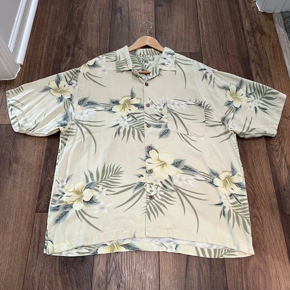 Tommy Bahama Men's XL Silk Hawaiian Shirt Floral Hibiscus Palm Leaf Camp Cream‎